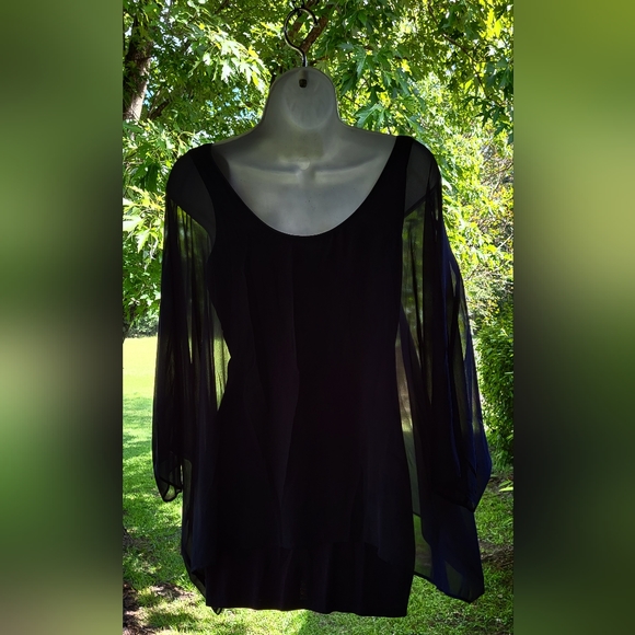 White house Black Market  Navy top size XS ( NWT) - Picture 1 of 6